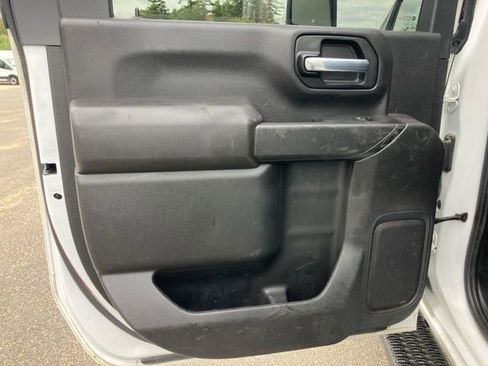 Used 2022 Chevrolet Silverado 3500 LT w/ Convenience Package image 17