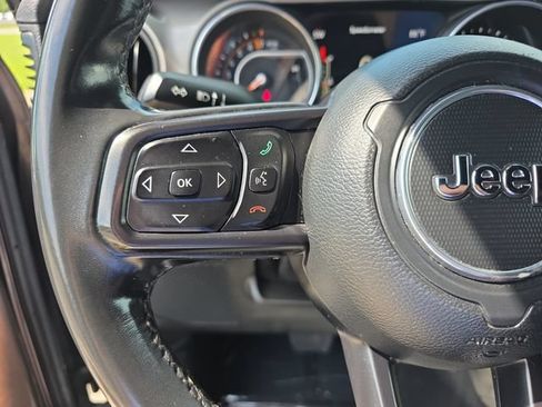Used 2018 Jeep Wrangler Unlimited Sport S AWD/4WD image 19