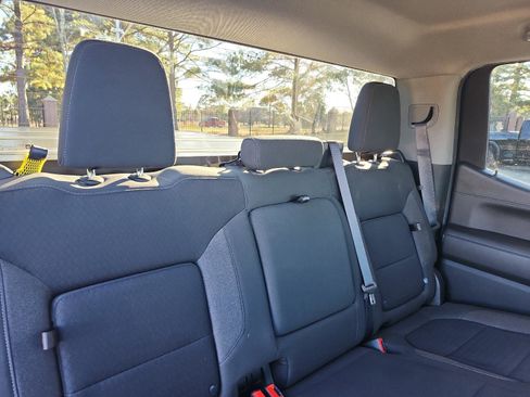 Used 2021 Chevrolet Silverado 1500 RST image 10