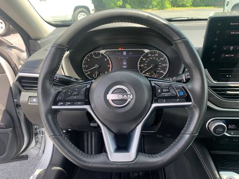 Used 2023 Nissan Altima 2.5 SL AWD/4WD image 14