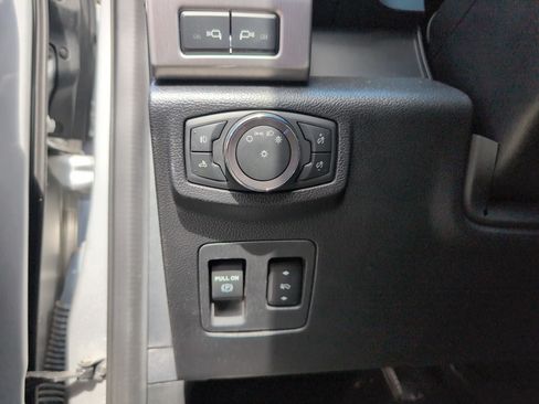 Used 2019 Ford F150 Platinum w/ Equipment Group 701A Luxury AWD/4WD image 10