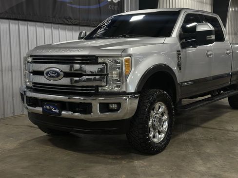 Used 2017 Ford F250 Lariat w/ Lariat Value Package AWD/4WD image 16