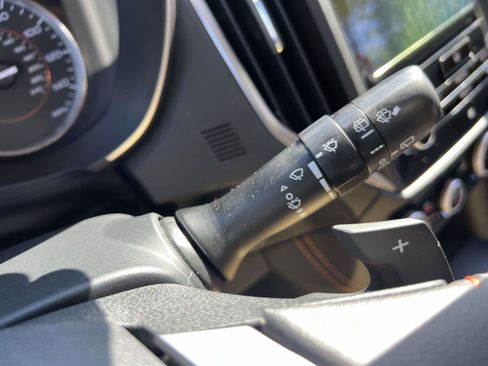 Used 2019 Subaru Crosstrek 2.0i Limited w/ Moonroof Package image 32