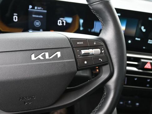 Used 2026 Kia Sportage LX FWD image 40