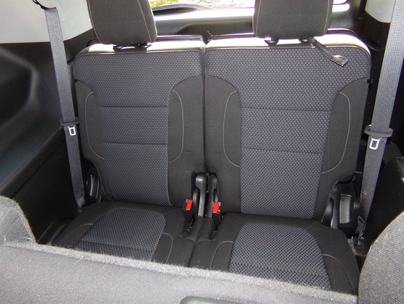 Used 2020 GMC Acadia SLE w/ LPO, Floor Liner Package FWD image 29
