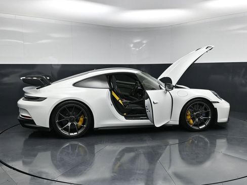 Certified 2024 Porsche 911 GT3 RWD image 31