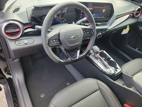 New 2026 Chevrolet Trax RS w/ Sunroof Package image 17