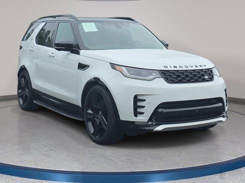 Certified 2025 Land Rover Discovery Dynamic SE AWD/4WD image 3