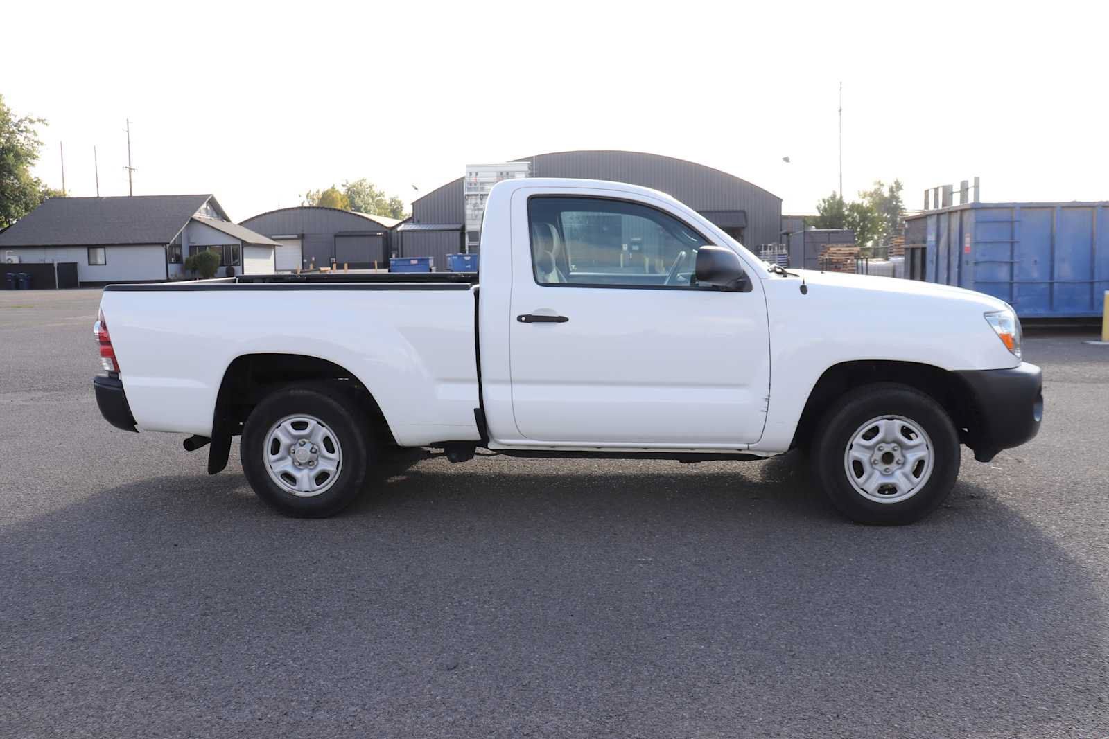 Used 2011 Toyota Tacoma 2WD Regular Cab image 4