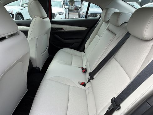 Used 2025 MAZDA MAZDA3 2.5 Turbo Sedan w/Premium Plus image 18