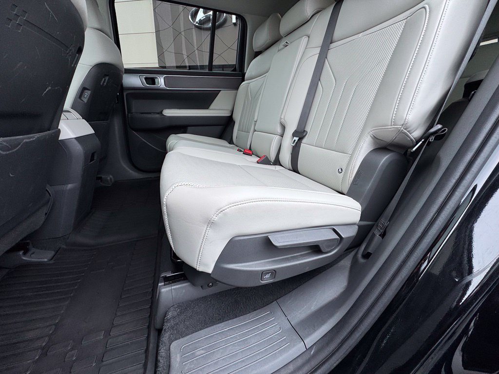 Used 2024 Hyundai Santa Fe SEL AWD/4WD image 12