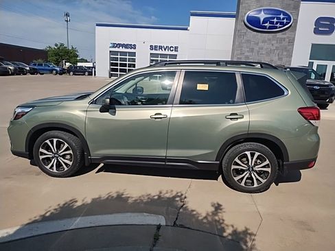 Used 2020 Subaru Forester Limited AWD/4WD image 10