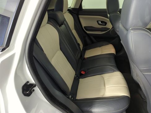 Used 2017 Land Rover Range Rover Evoque SE Premium image 33