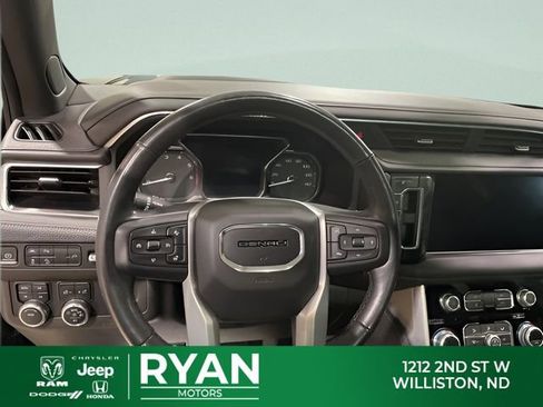 Used 2021 GMC Yukon XL Denali AWD/4WD image 17