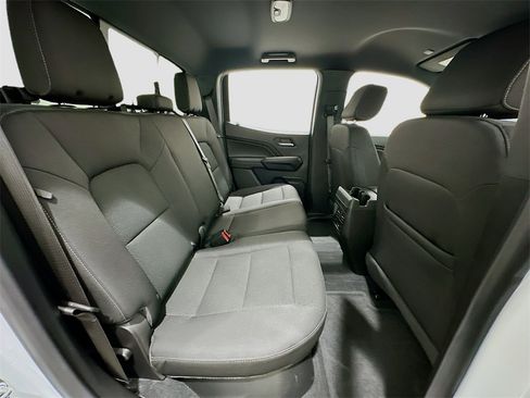 Used 2024 GMC Canyon Elevation w/ Convenience Package image 27