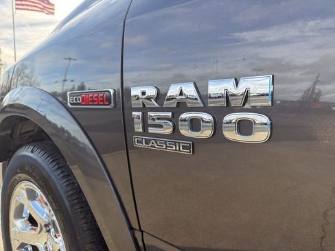 Used 2019 RAM 1500 Laramie w/ Convenience Group image 9