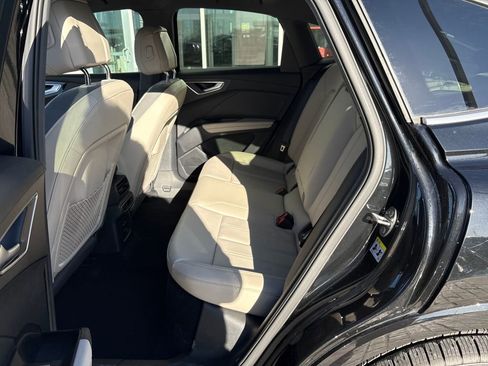 Used 2024 Audi Q4 e-tron Premium Plus image 24