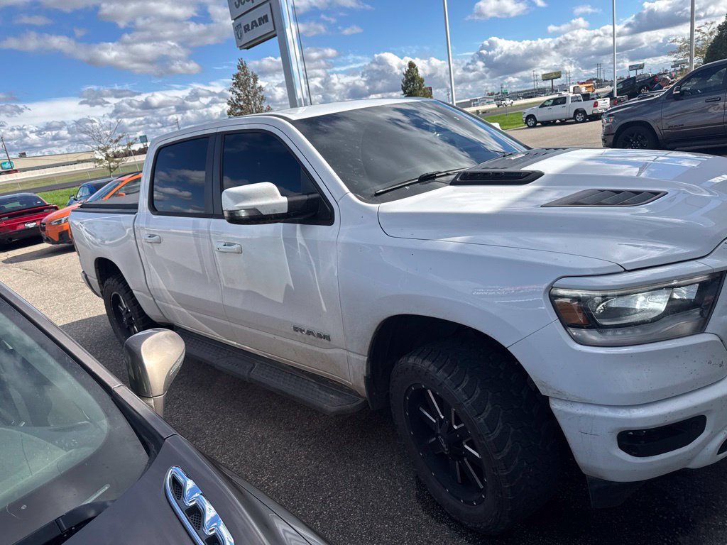 Used 2023 RAM 1500 Laramie AWD/4WD image 3