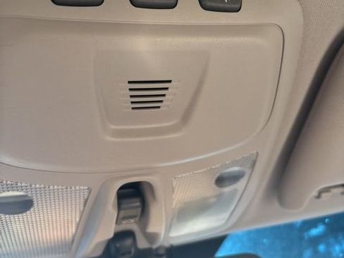 Used 2010 Volvo XC90 3.2 R-Design image 13