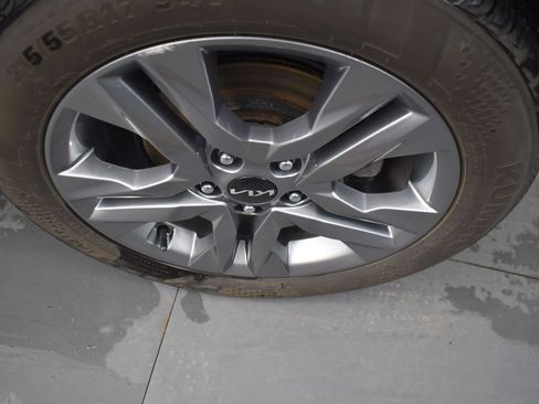 Used 2023 Kia Seltos S image 9