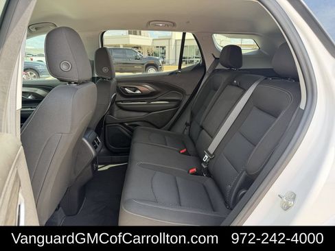 Used 2024 GMC Terrain SLE AWD/4WD image 29