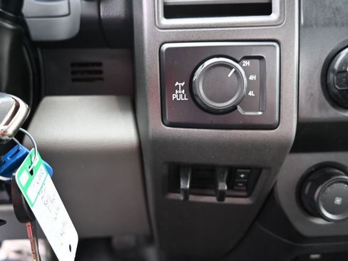 Used 2020 Ford F350 XL w/ Power Equipment Group image 21