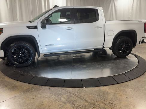 Used 2020 GMC Sierra 1500 Elevation w/ Elevation Value Package image 5