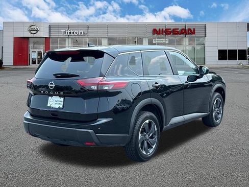 Used 2025 Nissan Rogue SV FWD image 7