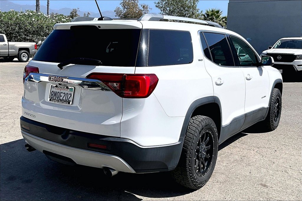 Used 2019 GMC Acadia SLT w/ LPO, Floor Liner Package FWD image 4