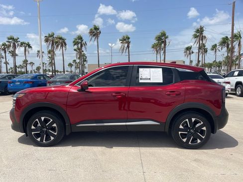 Certified 2025 Nissan Kicks SV AWD/4WD image 2
