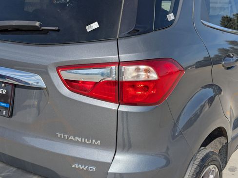 Used 2020 Ford EcoSport Titanium image 11