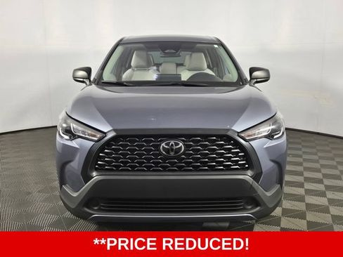 Used 2025 Toyota Corolla Cross L FWD image 2