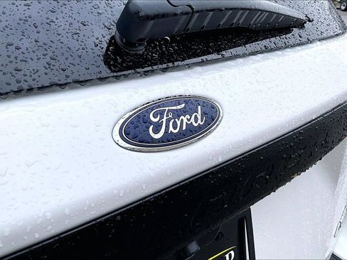 Used 2022 Ford Explorer ST-Line w/ Class IV Trailer Tow Package image 32