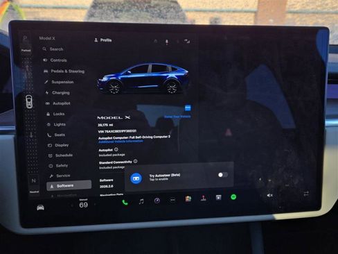 Used 2023 Tesla Model X image 4