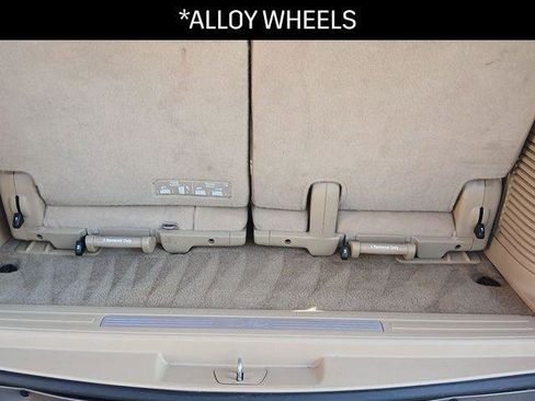 Used 2014 Cadillac Escalade Luxury image 15