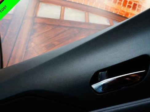 Certified 2024 Nissan Kicks SV image 28