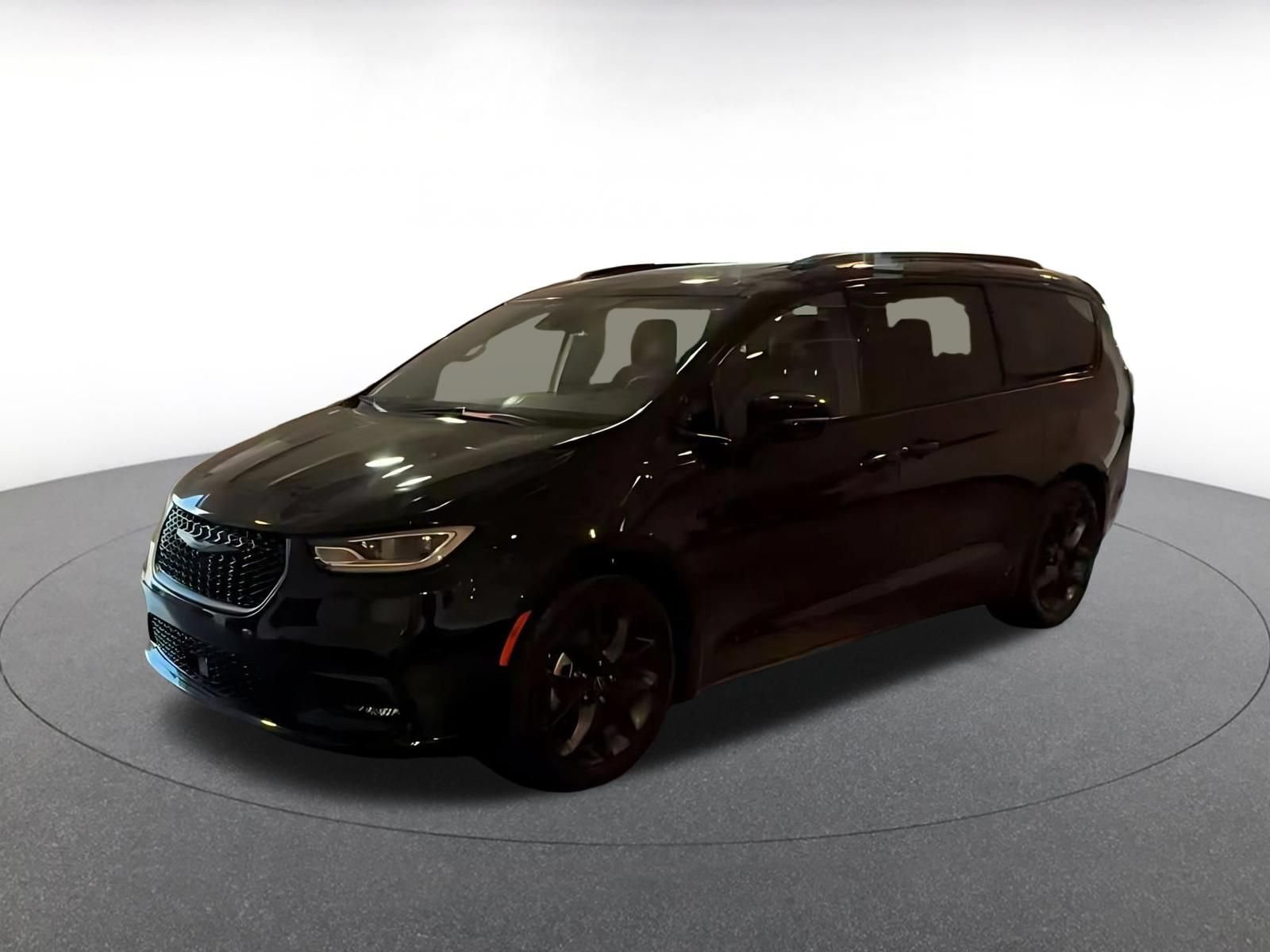 Used 2025 Chrysler Pacifica Limited FWD image 7
