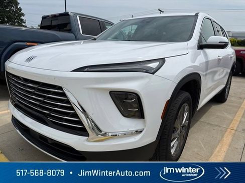 Used 2026 Buick Enclave Preferred AWD/4WD image 1