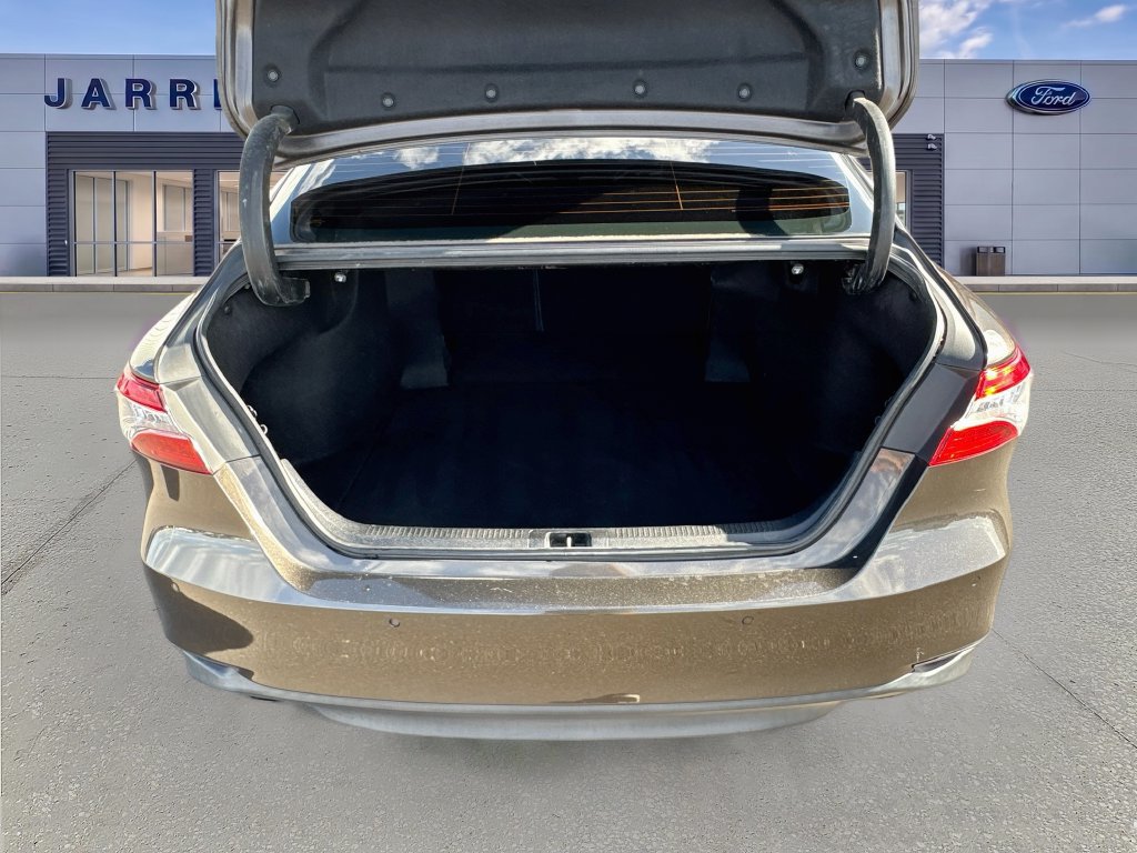 Used 2019 Toyota Camry XLE w/ Driver Assist Package FWD image 26
