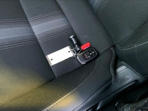 Used 2025 Honda Civic Sport image 14