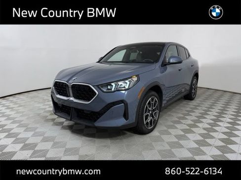 Used 2025 BMW X2 xDrive28i AWD/4WD image 3