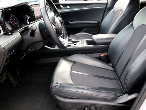 Used 2023 Kia K5 GT-Line image 10