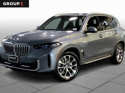 Used 2024 BMW X5 xDrive40i w/ Premium Package image 1
