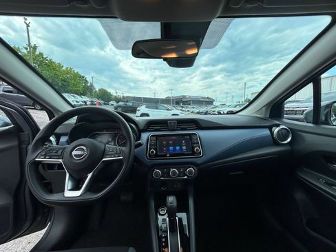 Used 2025 Nissan Versa SV FWD image 23