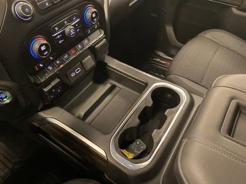 Used 2020 Chevrolet Silverado 1500 RST image 17