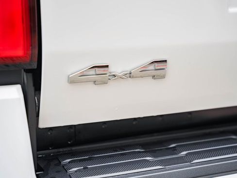 New 2025 Toyota Tacoma SR5 image 9