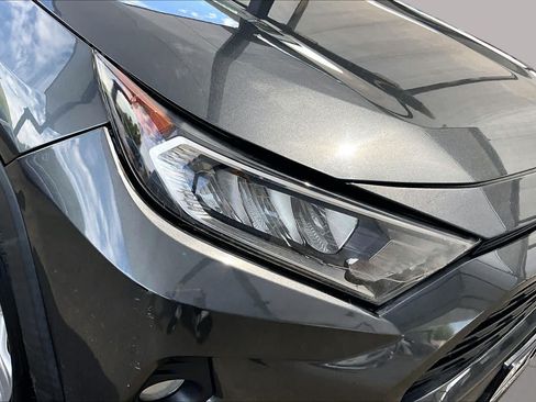 Used 2020 Toyota RAV4 XLE AWD/4WD image 27