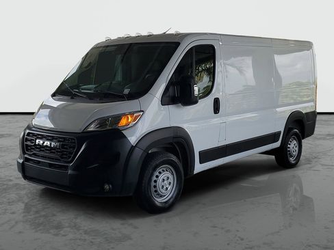 Used 2025 RAM ProMaster 2500 w/ Convenience Group FWD image 4