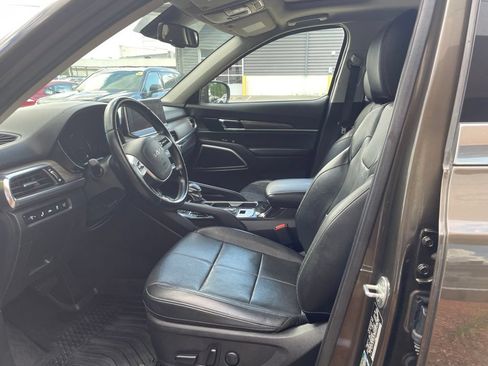Used 2022 Kia Telluride EX w/ EX Premium Package AWD/4WD image 12