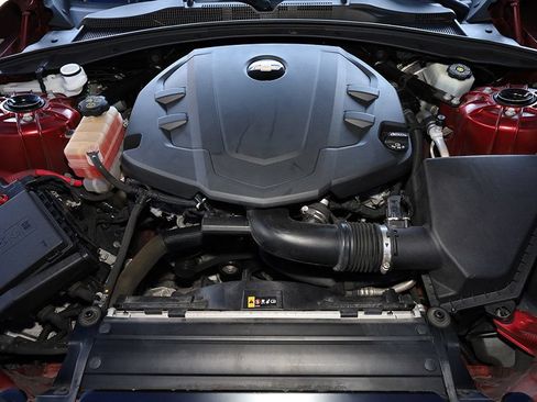 Used 2021 Chevrolet Camaro LT RWD image 24